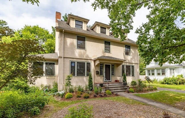 53 Beverly Rd