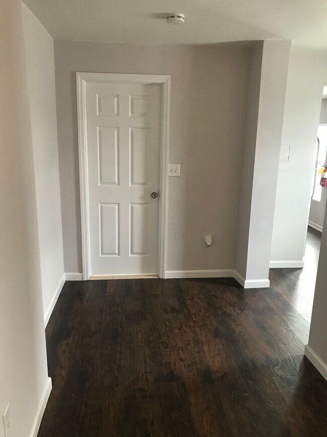 73 Monmouth St Apartments and Nearby Red Bank Apartments For Rent Red