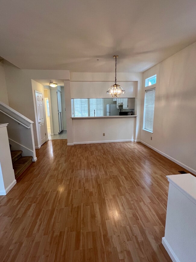 1159 La Rochelle Terrace, Unit A in Sunnyvale, CA - Foto de edificio - Building Photo