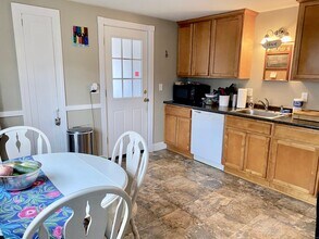 46 Faneuil St in Windsor, CT - Building Photo - Building Photo