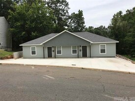 1 Lark Pl in Arkadelphia, AR - Building Photo