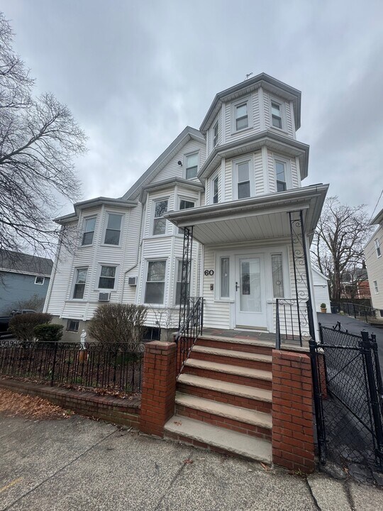 60 Prescott St, Unit 2 in Somerville, MA - Building Photo