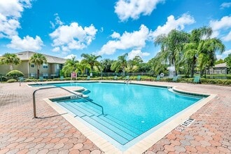Whispering Pines Apartments in St. Augustine, FL - Building Photo - Building Photo