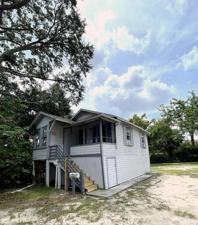 property at 921-923.5-9235 E Orange St