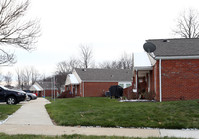 Maplewood Senior Citizens Village in Streetsboro, OH - Foto de edificio - Building Photo