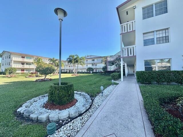 55 Fanshaw B in Boca Raton, FL - Building Photo