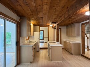 6 Signal Hill Rd in Madison, CT - Building Photo - Building Photo