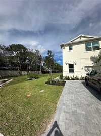 4665 Meyerson Pl in Lake Worth, FL - Foto de edificio - Building Photo