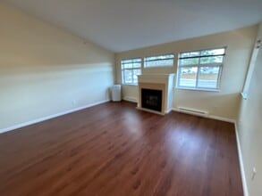 6142 McGirr Rd in Nanaimo, BC - Building Photo - Building Photo