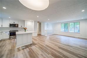 305 Hembree Forest Cir in Roswell, GA - Building Photo - Building Photo