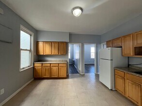 41 W 54th St, Unit 4 in Bayonne, NJ - Building Photo - Building Photo