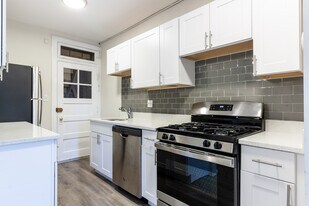 1255 W Henderson St, Unit 2 in Chicago, IL - Building Photo