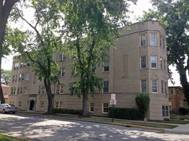 8325 Kilpatrick Ave in Skokie, IL - Building Photo
