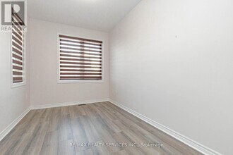 84 Tysonville Cir in Brampton, ON - Building Photo - Building Photo