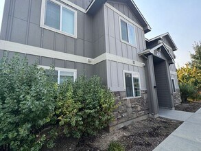 10639 W Wasdale Dr in Boise, ID - Building Photo - Building Photo