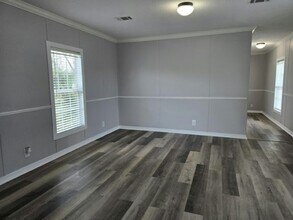 8750 Symmes Rd in Gibsonton, FL - Building Photo - Building Photo