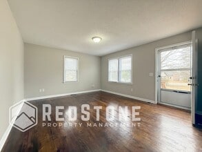 921 E Haggard Ave in Elon, NC - Building Photo - Building Photo