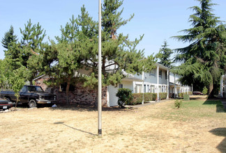 Greenwood Manor Apartments in Vancouver, WA - Building Photo - Building Photo