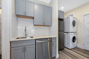 46 Brackett St, Unit 3 in Boston, MA - Building Photo