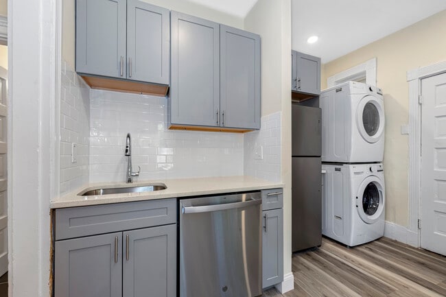 46 Brackett St, Unit 3