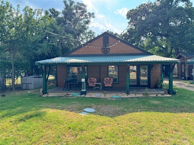 property at 1102 Minnie Dr