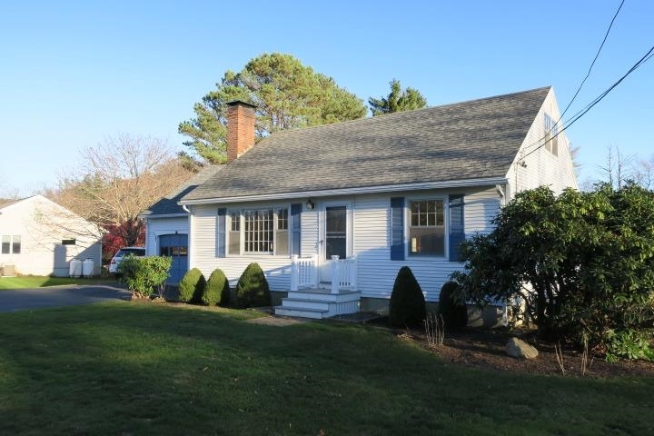 524 Wallis Rd in Rye, NH - Building Photo