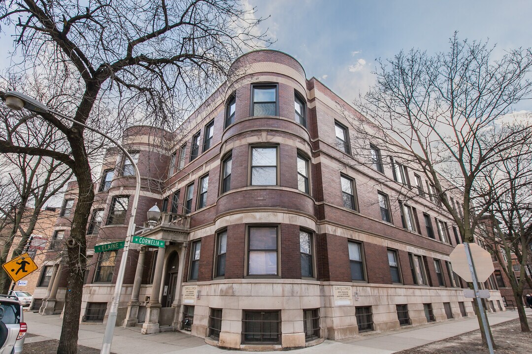 727 W Cornelia Ave, Unit 2 in Chicago, IL - Building Photo