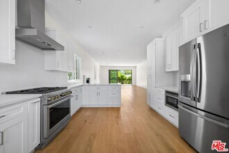 23229 Friar St in Los Angeles, CA - Building Photo - Building Photo