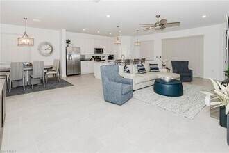 5728 Oakmont Ct in Ave Maria, FL - Foto de edificio - Building Photo