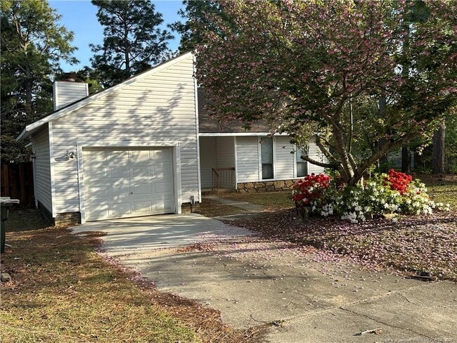 6903 Flying Cloud Ln in Fayetteville, NC - Building Photo - Building Photo