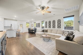 2809 Stone Branch Dr in Leander, TX - Building Photo - Building Photo