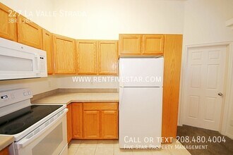 227 La Valle Strada in Pocatello, ID - Building Photo - Building Photo