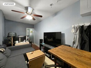 758 10th Ave in New York, NY - Building Photo - Building Photo