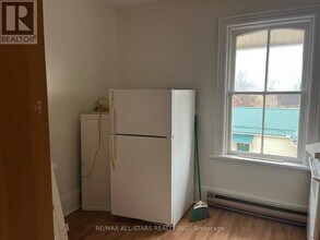 4 Kent St W in Kawartha Lakes, ON - Building Photo - Building Photo