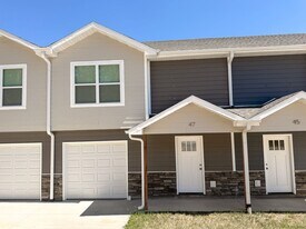 47 Crystal Springs Rd in Linn Creek, MO - Building Photo