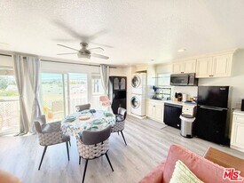 15213 Daphne Ave in Gardena, CA - Building Photo