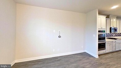 2727 Golden Gate Pl in Waldorf, MD - Building Photo - Building Photo