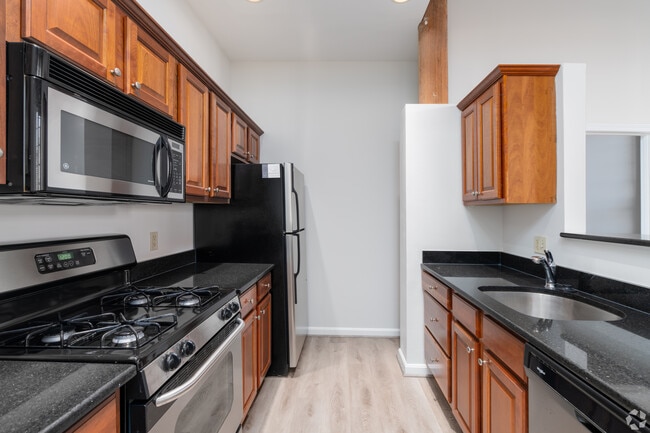 Dennison Bishop in Framingham, MA - Building Photo - Building Photo