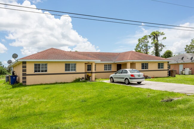 5145-5147 Leonard Blvd S in Lehigh Acres, FL - Foto de edificio - Building Photo