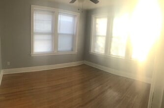 5201 N Latrobe Ave, Unit 1 in Chicago, IL - Building Photo - Building Photo