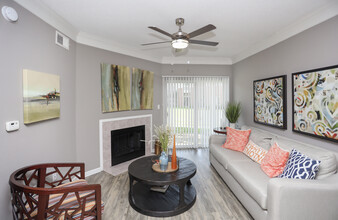 Park at Eagle Creek in Indianapolis, IN - Foto de edificio - Interior Photo