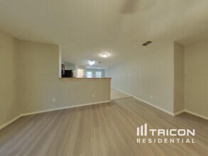 12508 Nicholas Place in Rhome, TX - Foto de edificio - Building Photo