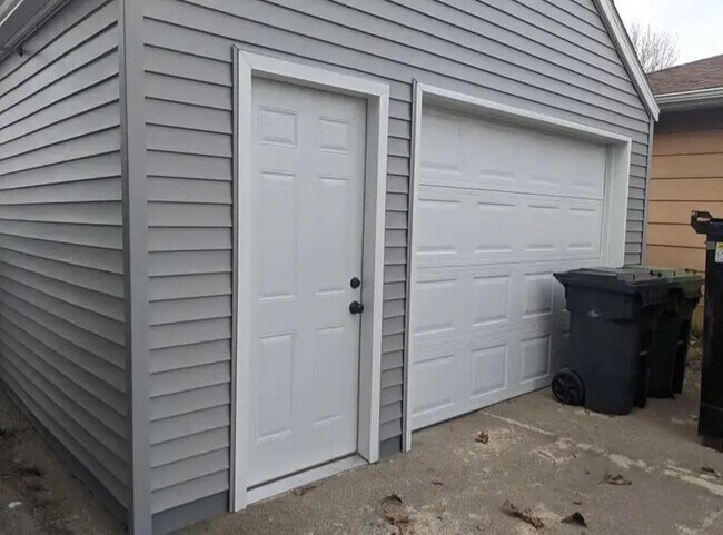 416 S Washington St, Unit 416 Lower in Kimberly, WI - Building Photo - Building Photo