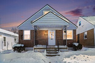 326 Ernst Ave in Dayton, OH - Building Photo