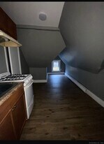 371 Myrtle Ave in Bridgeport, CT - Building Photo