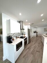 100 SW 11th Ave in Boca Raton, FL - Building Photo - Building Photo