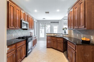 11026 Anilu Dr in Richmond, TX - Building Photo - Building Photo