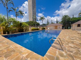 1060 Kamehameha Hwy in Pearl City, HI - Building Photo