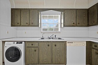 102 Amherst Ln in Greenacres, FL - Building Photo - Building Photo