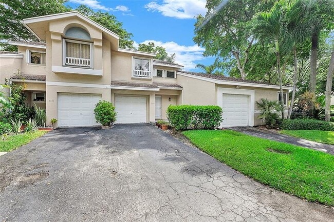 2169 Discovery Cir W in Deerfield Beach, FL - Building Photo - Building Photo